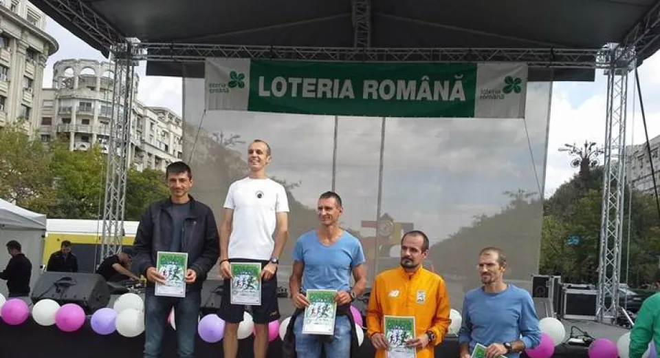 Foto Atleţii de la CSM Craiova au alergat la crosul Loteriei