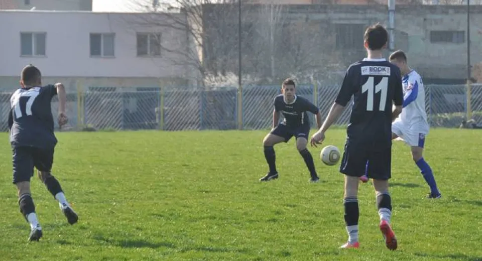 Foto Cerneţiul, la primul semieşec