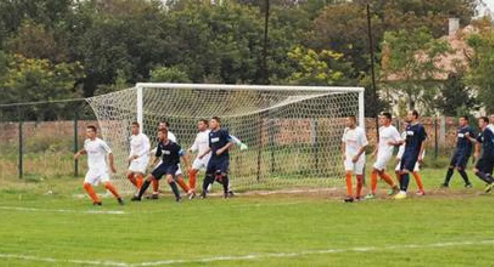 Foto Leamna a ieşit din play-off, Cârcea a urcat pe doi
