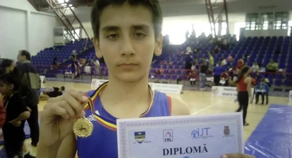 Foto Cinci şanse de medalii pentru secţia lui Dobrescu