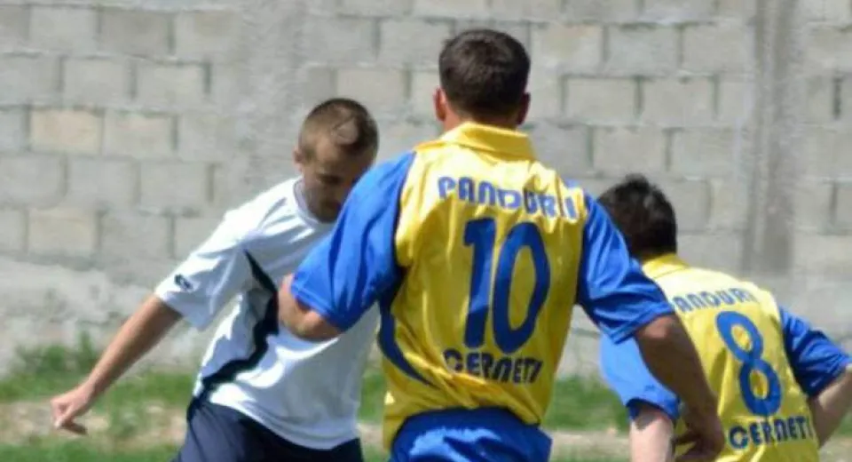 Foto S-au încălzit pentru derby
