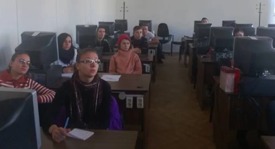 Foto Studenţii de la FEFS îşi aprofundează cunoştinţele