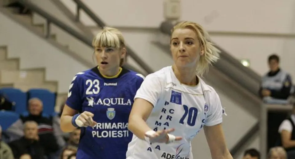 Foto Handbalistele au ajuns la cota 10