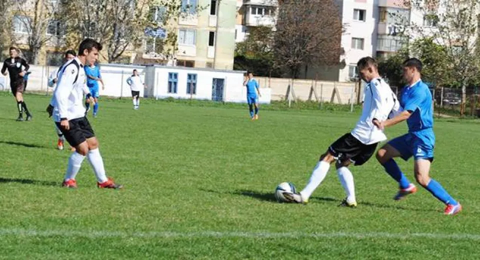 Foto Dunărea Calafat clatină scaunul liderului