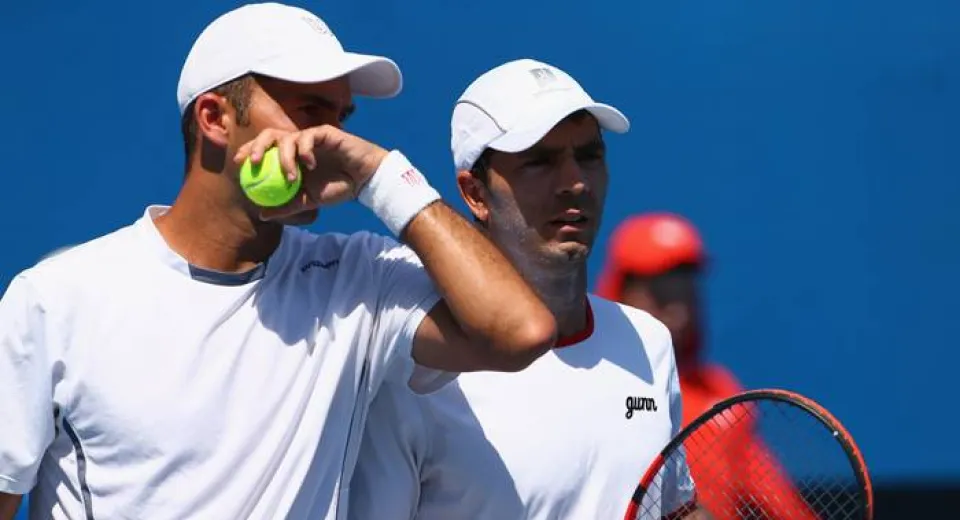 Foto Tecău şi Rojer au pierdut greu în faţa americanilor Bryan