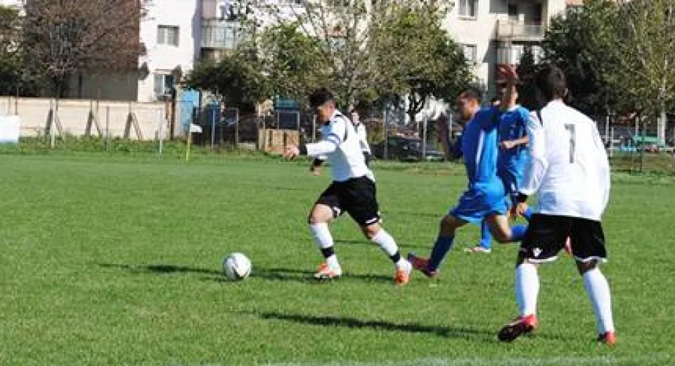 Foto Leamna îşi joacă securitatea în play-off la Calafat