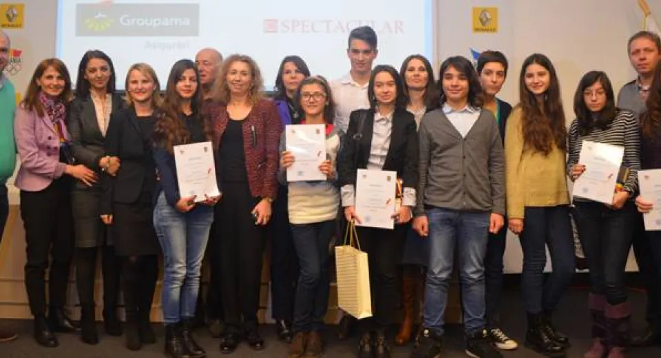 Foto 11 premii naţionale pentru elevii doljeni