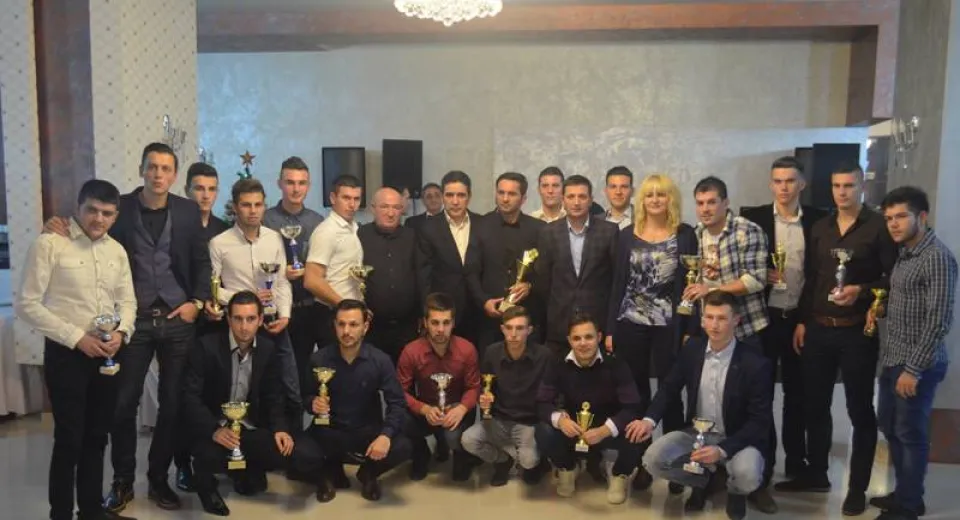 Foto Arbitrii doljeni au primit recunoştinţa CJA Dolj