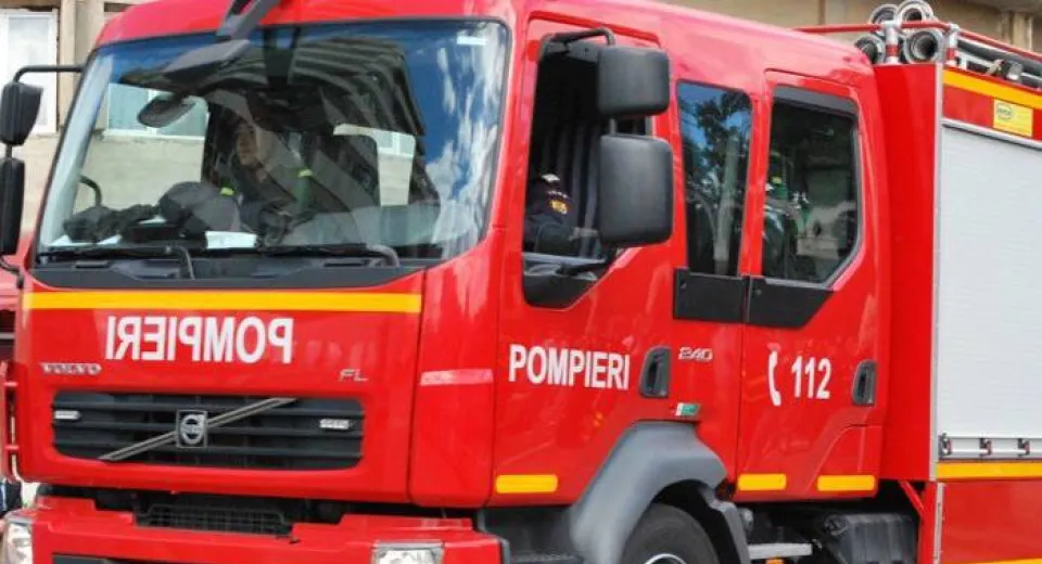 Foto Incendiu într-o școală din Drobeta-Turnu Severin