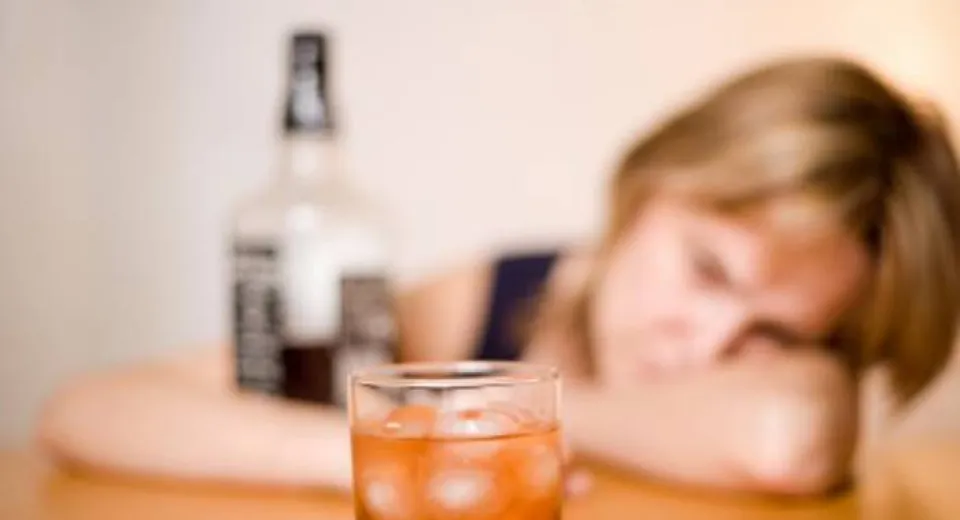 Foto Scumpirea alcoolului îi determină pe români să aleagă băuturi nefiscalizate