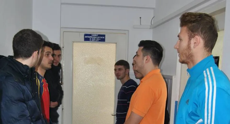 Foto Sănătoşi tun