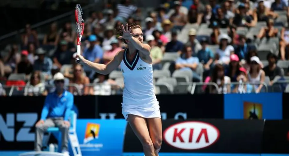 Foto Halep continuă cursa la Australian Open