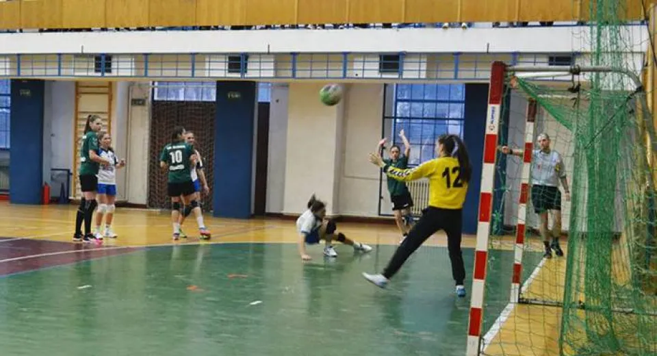 Foto HCM Craiova şi-a consolidat locul secund