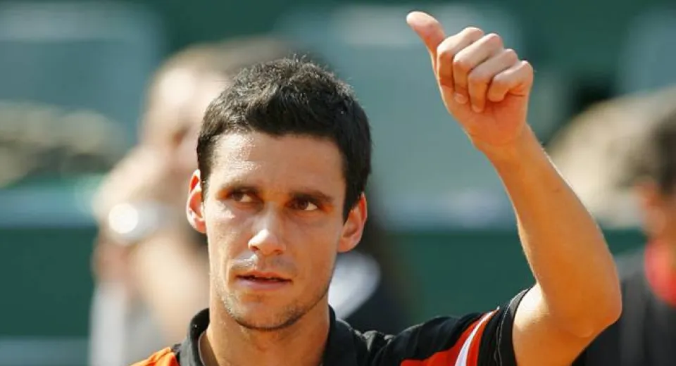 Foto Hănescu, în turul II la Dallas