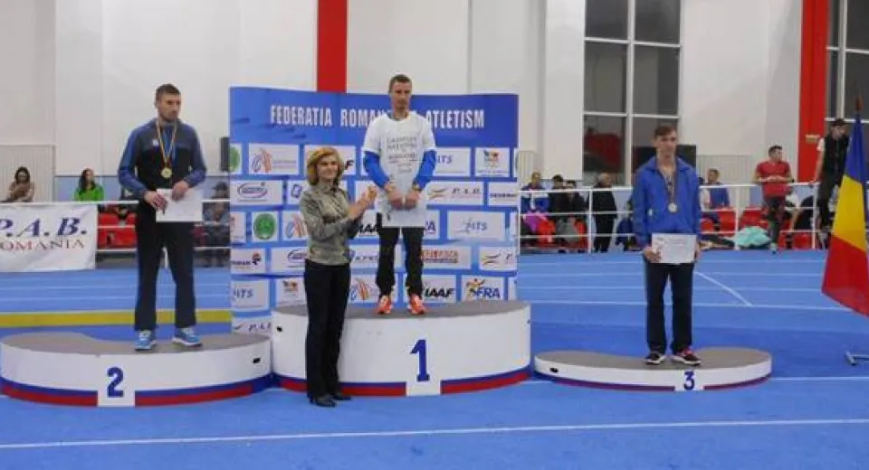 Foto Atleţii craioveni au adus în Bănie 12 medalii