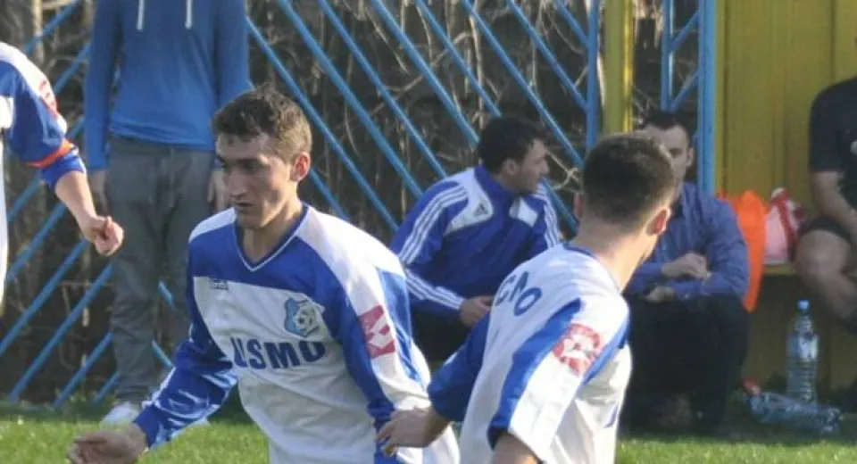 Foto Restart cu două jocuri