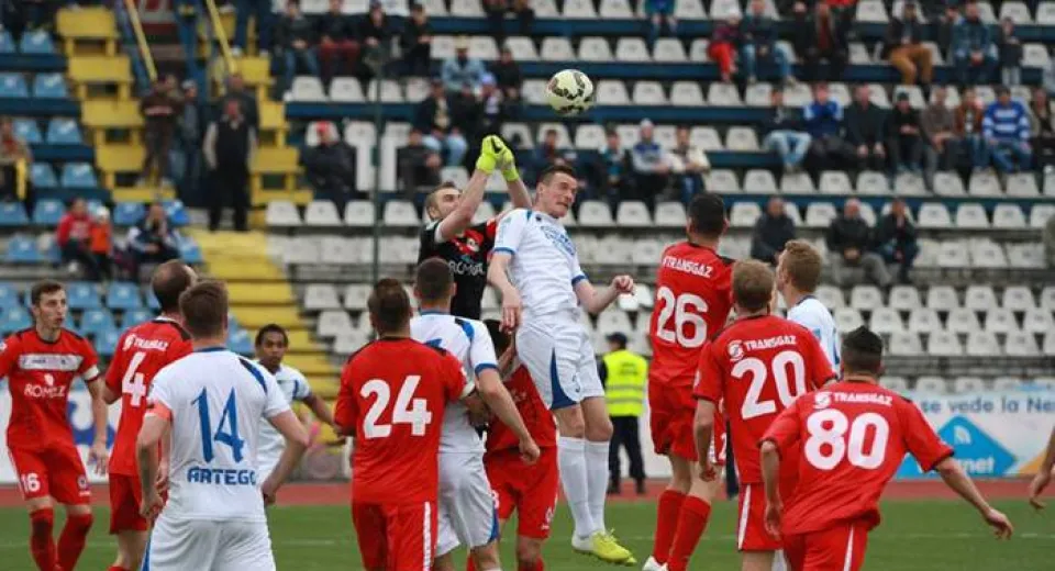 Foto Pandurii cade de la înălţime