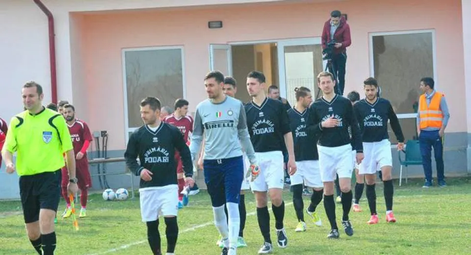 Foto Podari şi Işalniţa, întâlniri cu echipele din vârful clasamentului