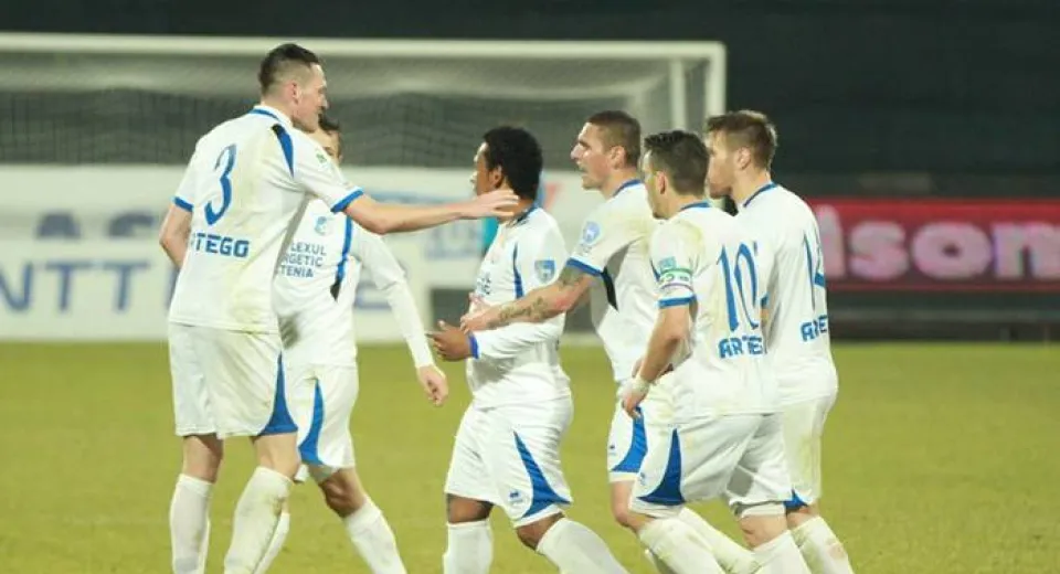 Foto Pandurii întâlneşte revelaţia campionatului într-un moment critic