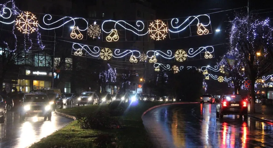 Foto Se aprinde iluminatul festiv la Slatina 