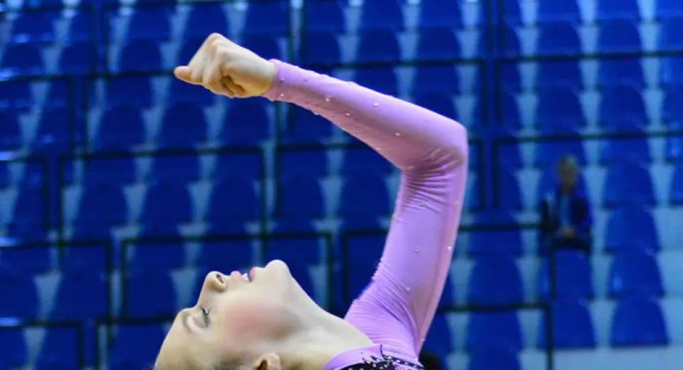 Foto Două românce, la europenele de gimnastică ritmică