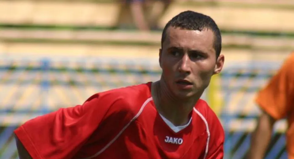 Foto Căzăneştiul şi-a consolidat prima poziţie