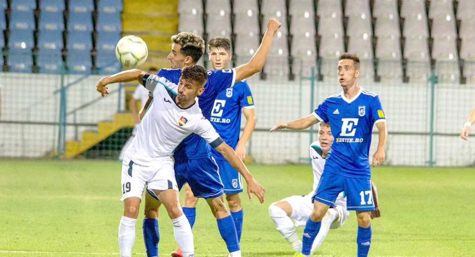 Foto Prima înfrângere în amicale. Gloria Buzău - FC Universitatea Craiova, scor 1-0!