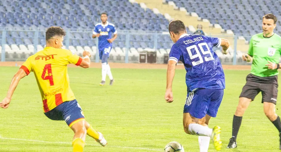Foto Goluri de generic la Severin. FC Universitatea Craiova a zdrobit Ripensia, scor 4-1!