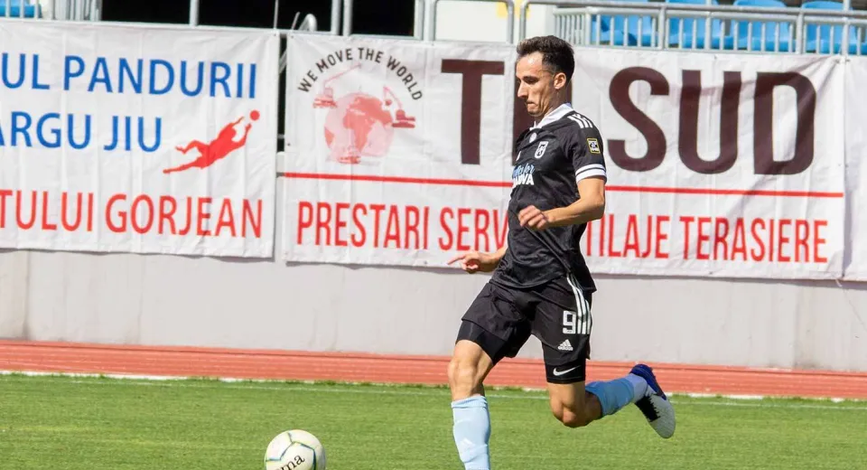 Foto Recea-FCU, 3-3. Ştiinţa este liderul Ligii 2, dar arbitrul le-a anulat incorect un gol alb-albaştrilor!
