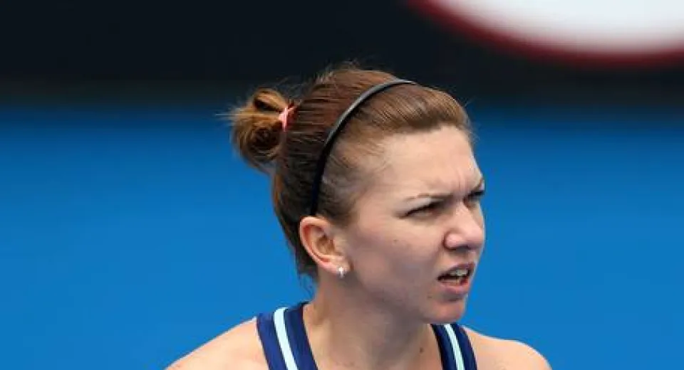 Foto Duel românesc pe zgura de la Roma: Simona Halep, victorie în faţa Alexandrei Dulgheru - 6 - 1, 6 - 0
