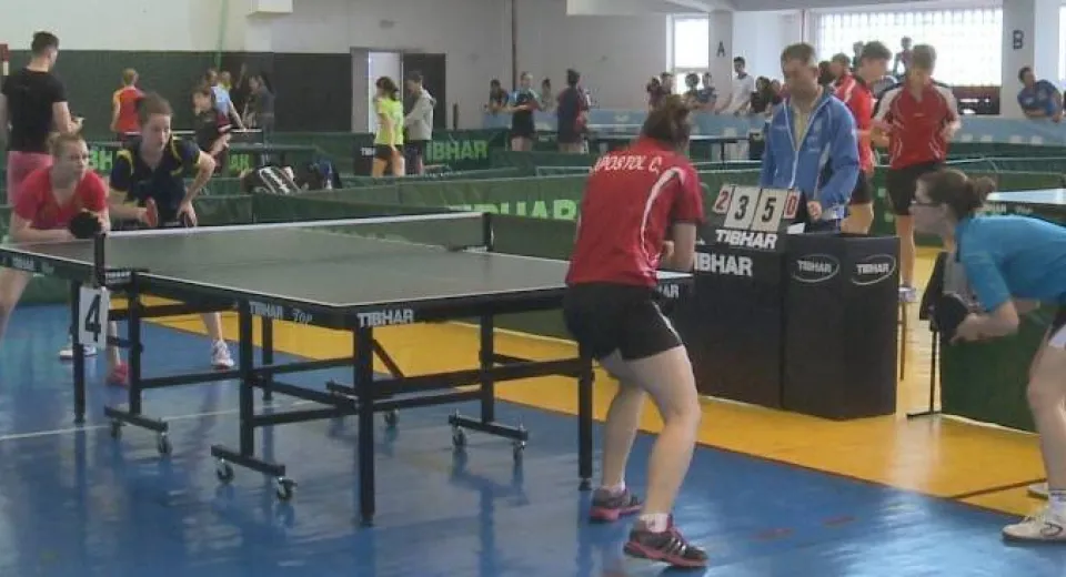 Foto VIDEO  / Tenismenele slătinene, pregătire intensă