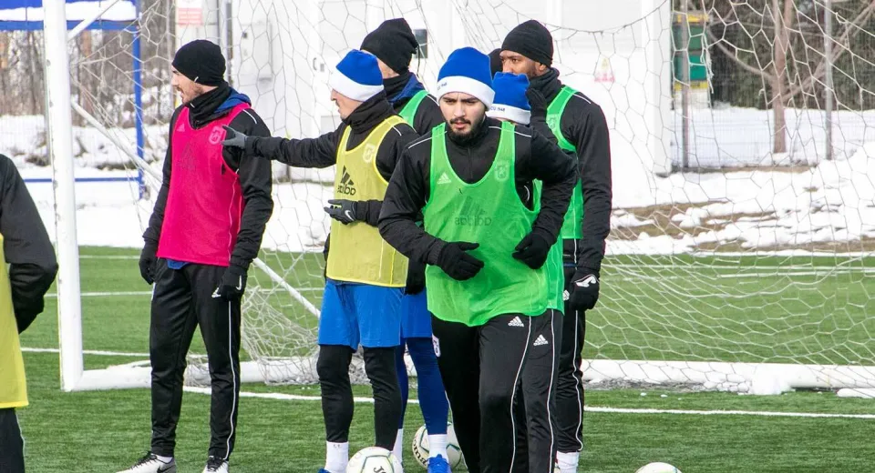 Foto  Stângă: „Nu am venit pentru baraj. Vreau să fiu un antrenor ofensiv!”