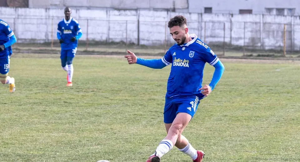 Foto Încă o plecare de la FC Universitatea Craiova. „A făcut primul antrenament cu noi!