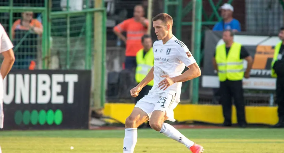 Foto EXCLUSIV. Încă o reziliere de contract. Cine a plecat de la FC Universitatea Craiova!