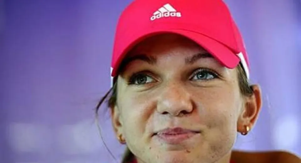 Foto SIMONA HALEP - FLAVIA PENNETTA. Meciul s-a amânat din cauza PLOII. Vezi când a fost REPROGRAMAT