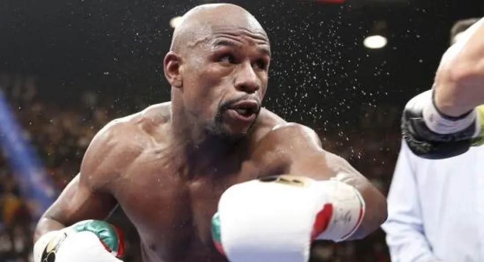 Foto Floyd Mayweather îşi încheie cariera cu un palmares impecabil