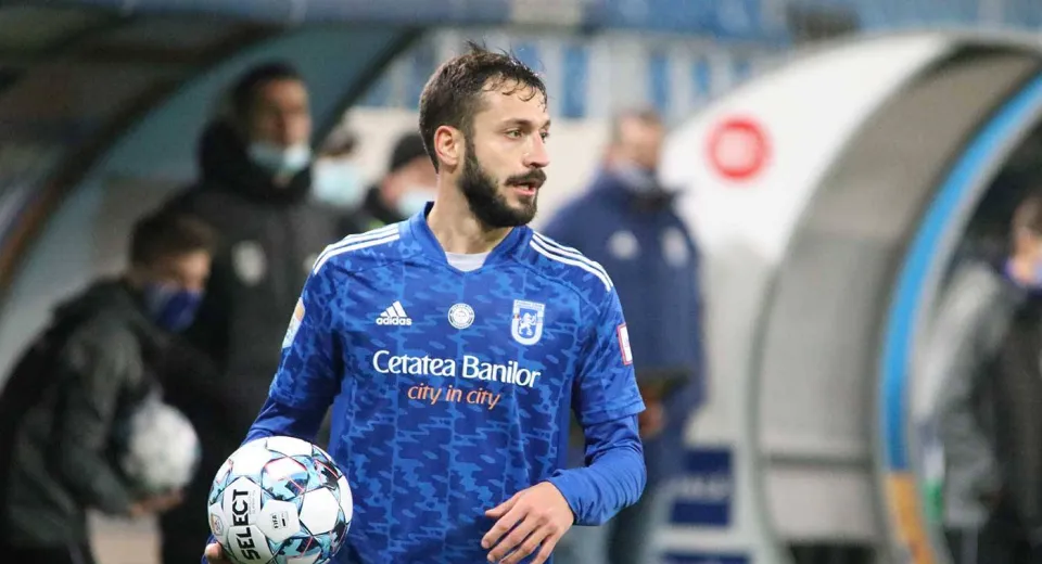 Foto FC Universitatea Craiova a reziliat amiabil contractul cu fundașul central italian Lorenzo Paramatti!