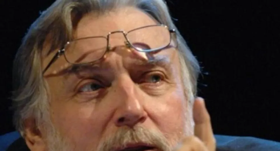 Foto Strada Deva va purta numele poetului Adrian Păunescu