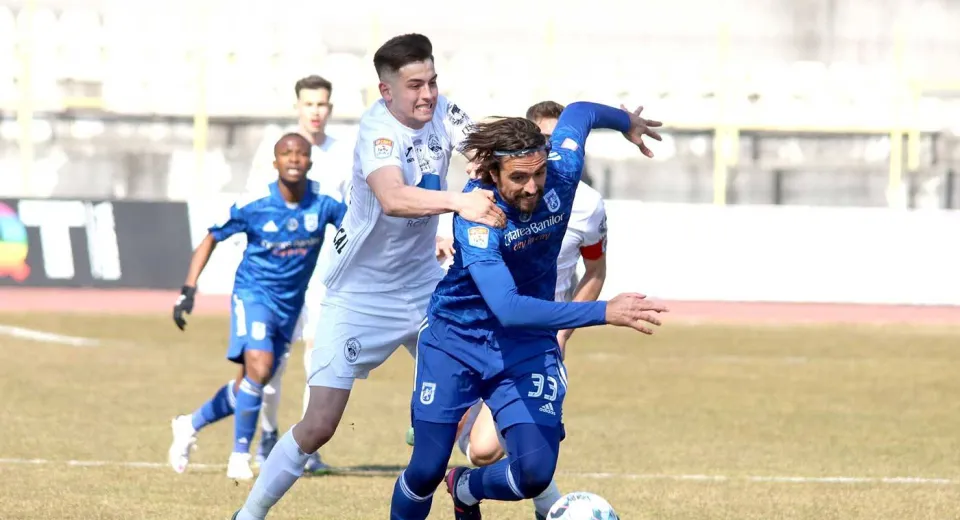 Foto Din nou Bauza şi Compagno. Gaz Metan Mediaş-FC Universitatea Craiova, 0-2!