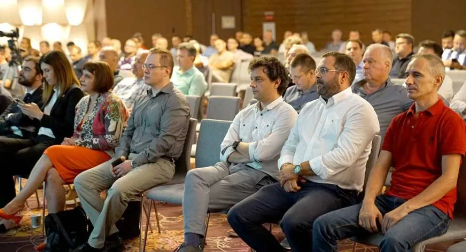 Foto Dezbateri privind criza energetică, la USR Dolj