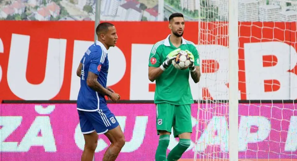 Foto Primul egal al alb-albaștrilor în Bănie. FCU-Hermannstadt, 1-1