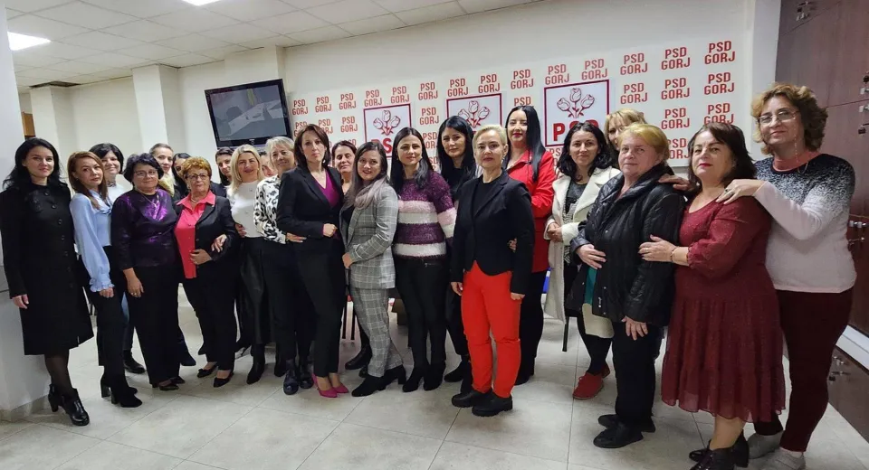 Foto Organizația de femei a PNL Târgu-Jiu a trecut la PSD
