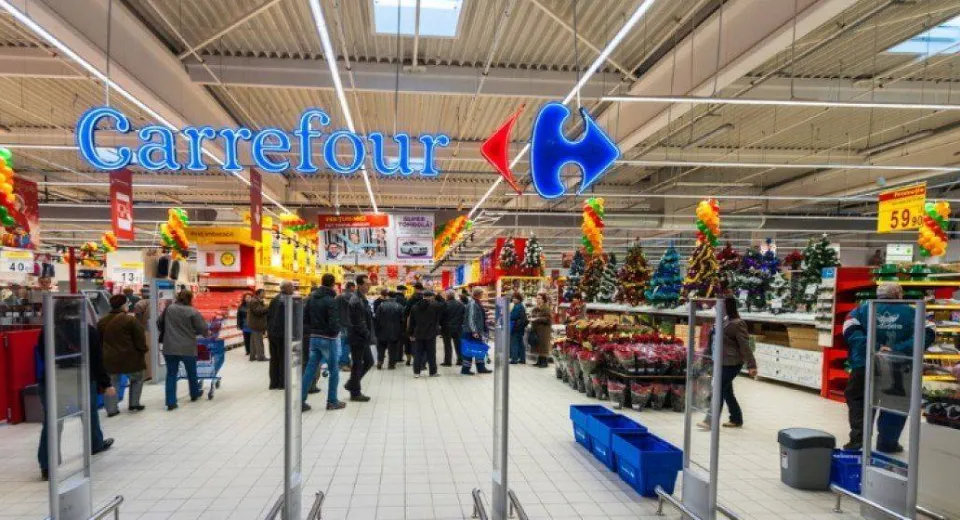 Foto GORJ: Carrefour și Kaufland, amendate de Protecția Consumatorului  