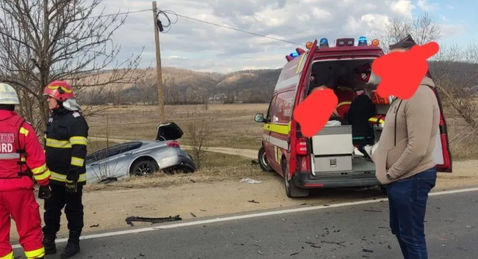 Foto Mehedinți: Accident cu patru victime la Cocorova 