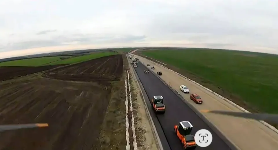Foto DOLJ: Start la asfaltare pe Tronsonul 1 al Drumului Expres Craiova- Pitești