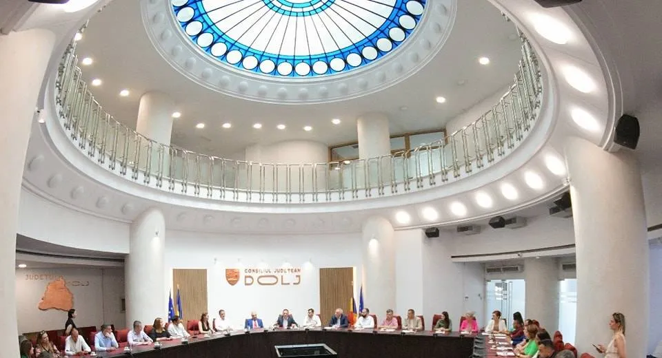 Foto DOLJ: Noii consilieri județeni și-au primit mandatele 