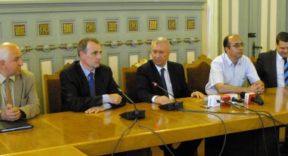 Foto Ion Prioteasa: «Doljenii îşi doresc să plece spre destinaţii turistice de pe Aeroportul din Craiova»