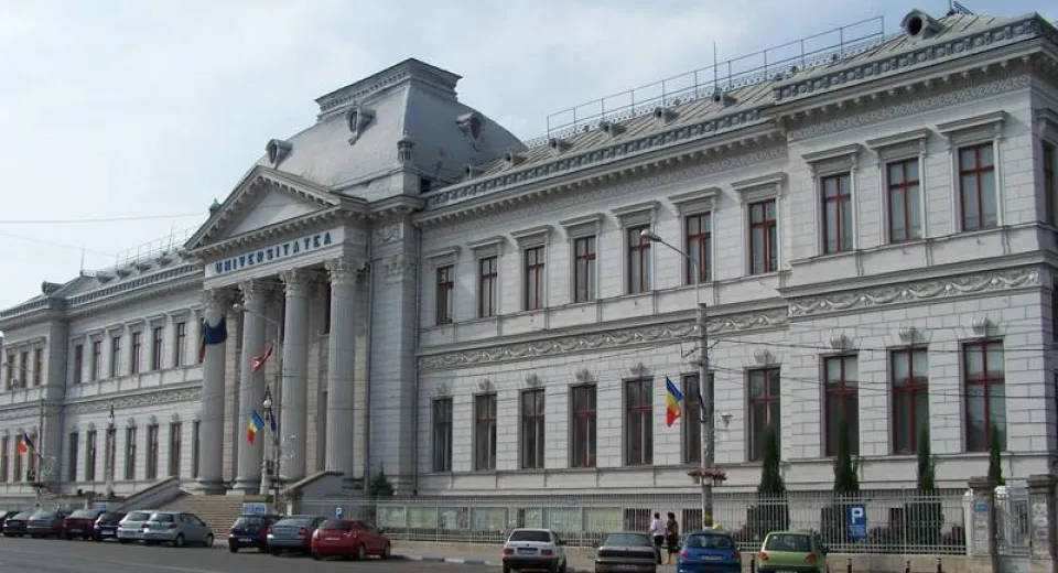 Foto Universitatea din Craiova a mai «păstrat» locuri şi pentru toamnă