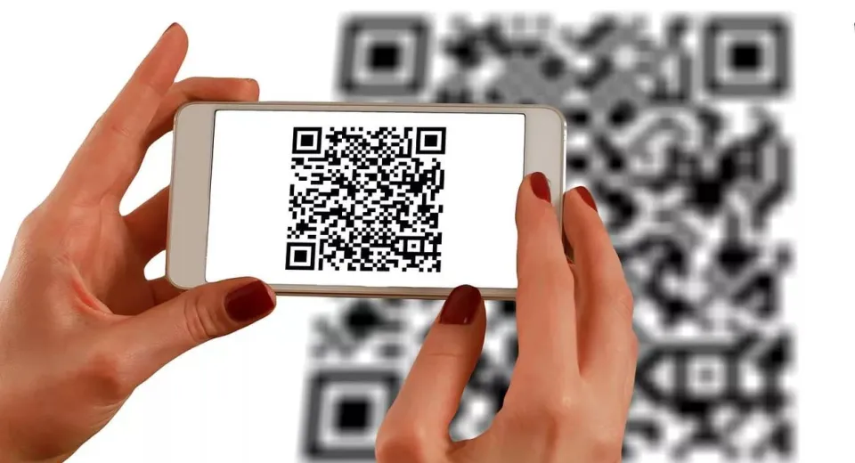 Foto Cod QR pe diploma absolvenților de studii superioare 