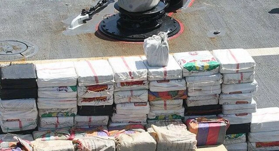Foto 30 de kilograme de droguri, introduse în țară prin rețele de curierat